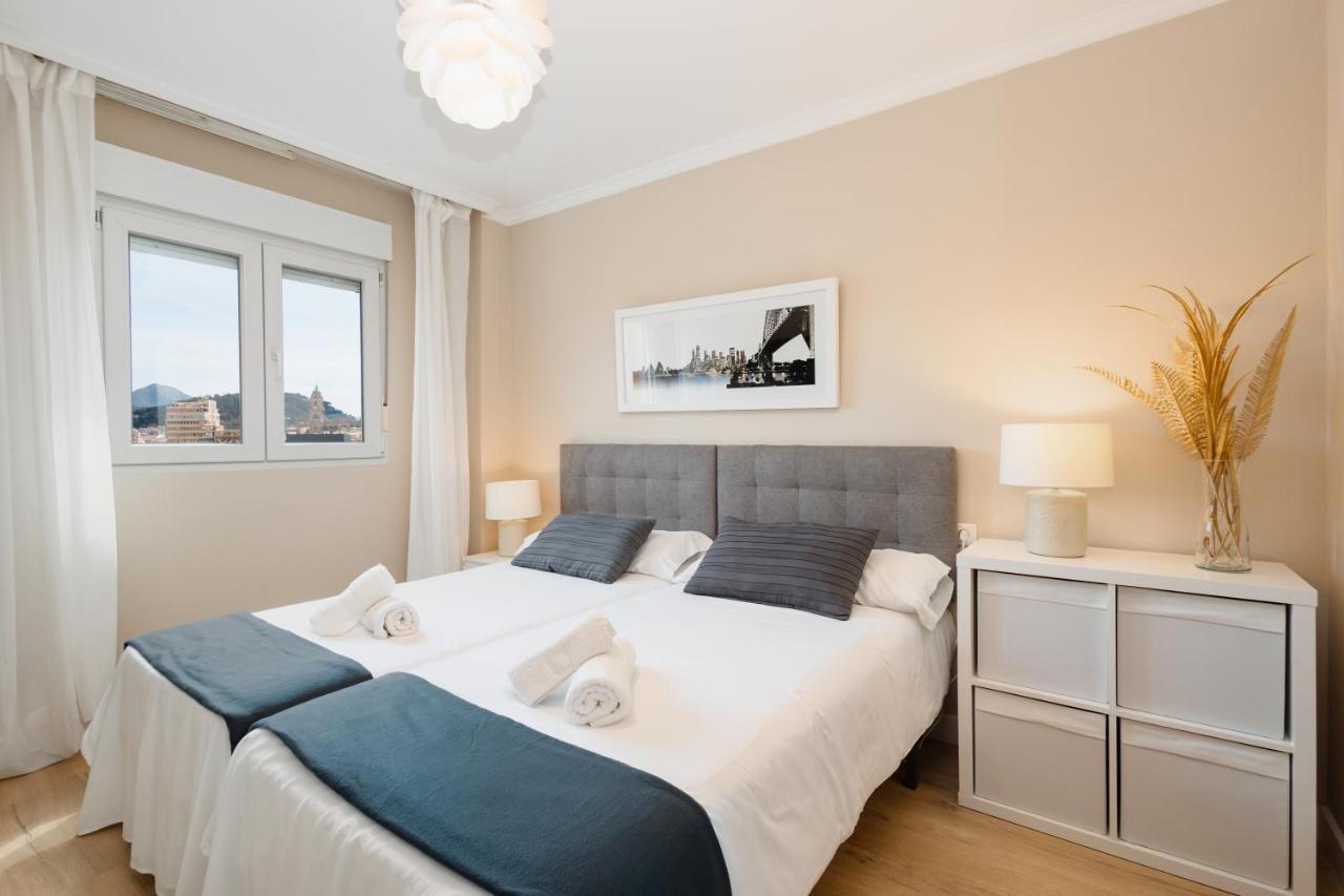 In The Historic Center Of Malaga, Very Close To The Beach And The Ave Train Station, With Private Parking Экстерьер фото