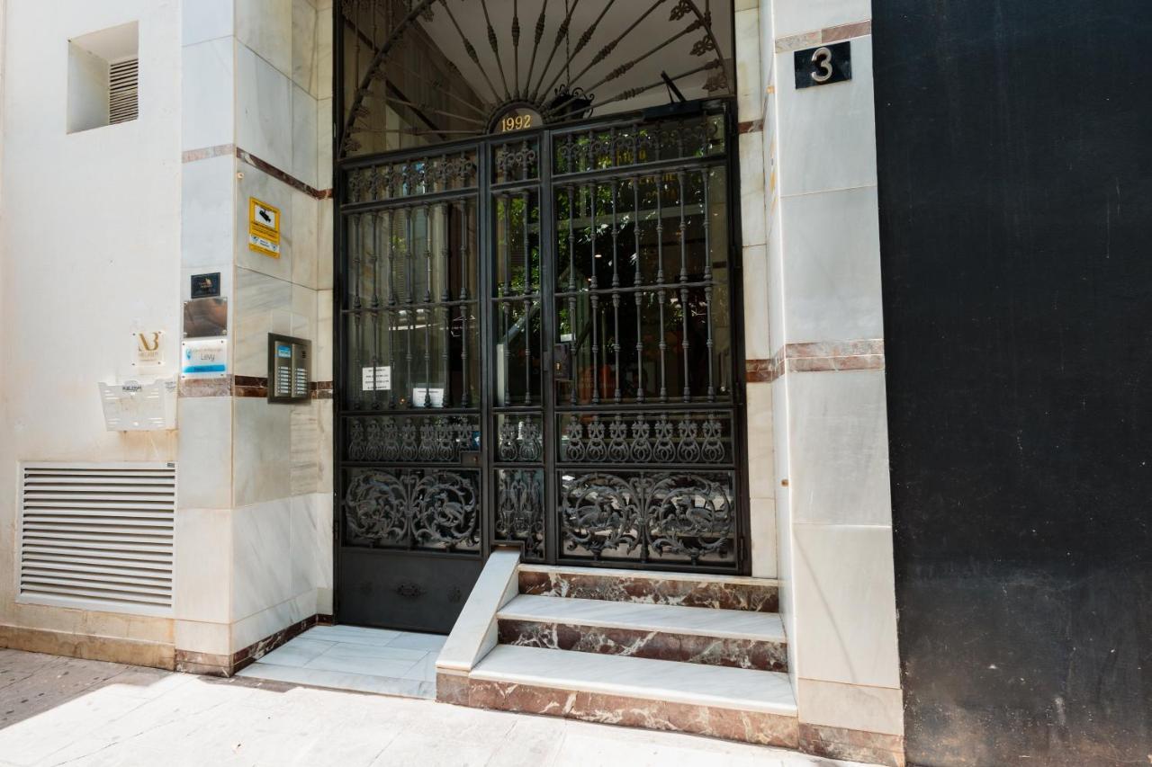 In The Historic Center Of Malaga, Very Close To The Beach And The Ave Train Station, With Private Parking Экстерьер фото