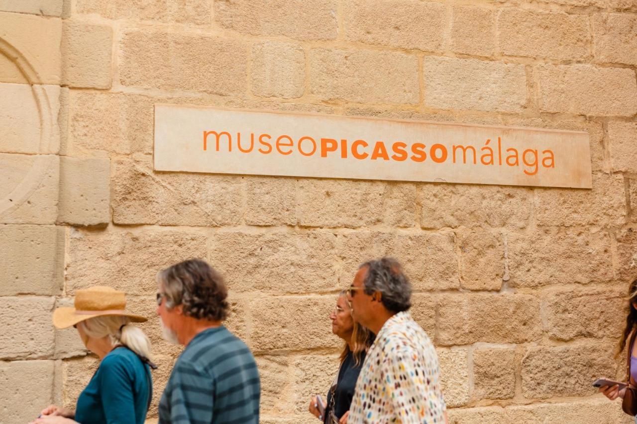 In The Historic Center Of Malaga, Very Close To The Beach And The Ave Train Station, With Private Parking Экстерьер фото